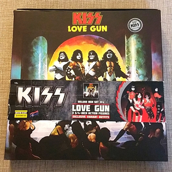 KISS Love Gun Deluxe Box Set Action Figures - Picture 1 of 16